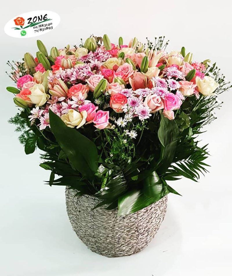 Mix Roses Basket